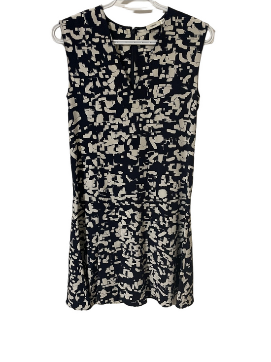 Vince Dresses & Skirts - Vince Silk Navy/Cream Abstract Print Dress Size 2
